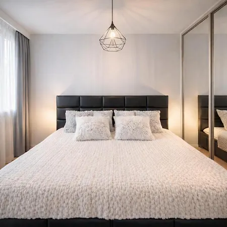 Apartament Elegant 1-bedroom Flat With Balcony Near Wrocław
