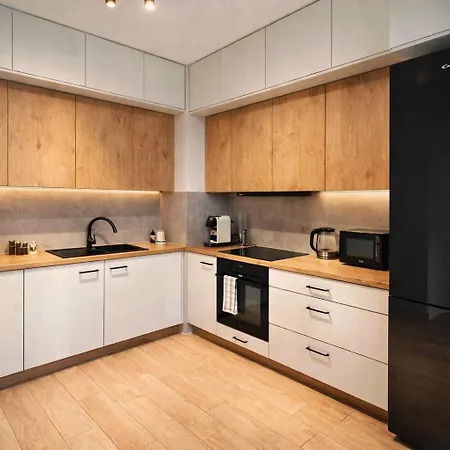 Elegant 1-bedroom Flat With Balcony Near Wrocław *