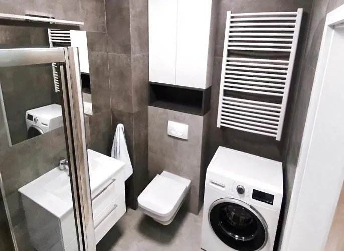 아파트 Elegant 1-bedroom Flat With Balcony Near Dobrzykowice