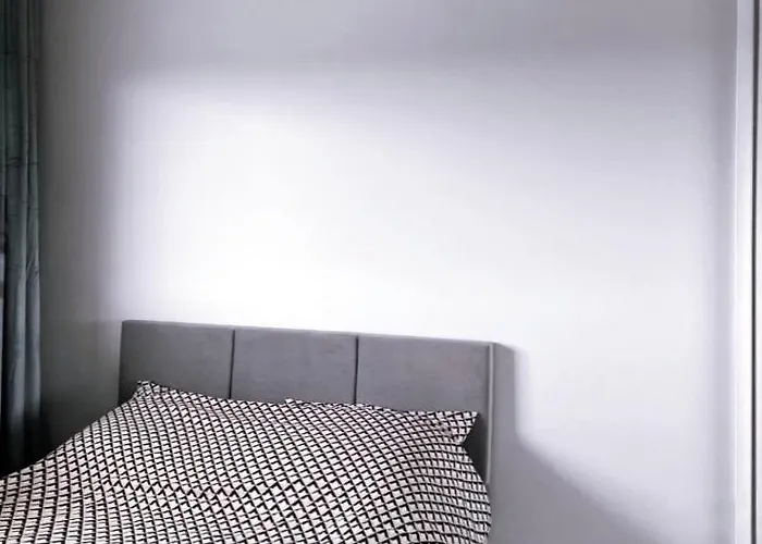 Elegant 1-bedroom Flat With Balcony Near Dobrzykowice